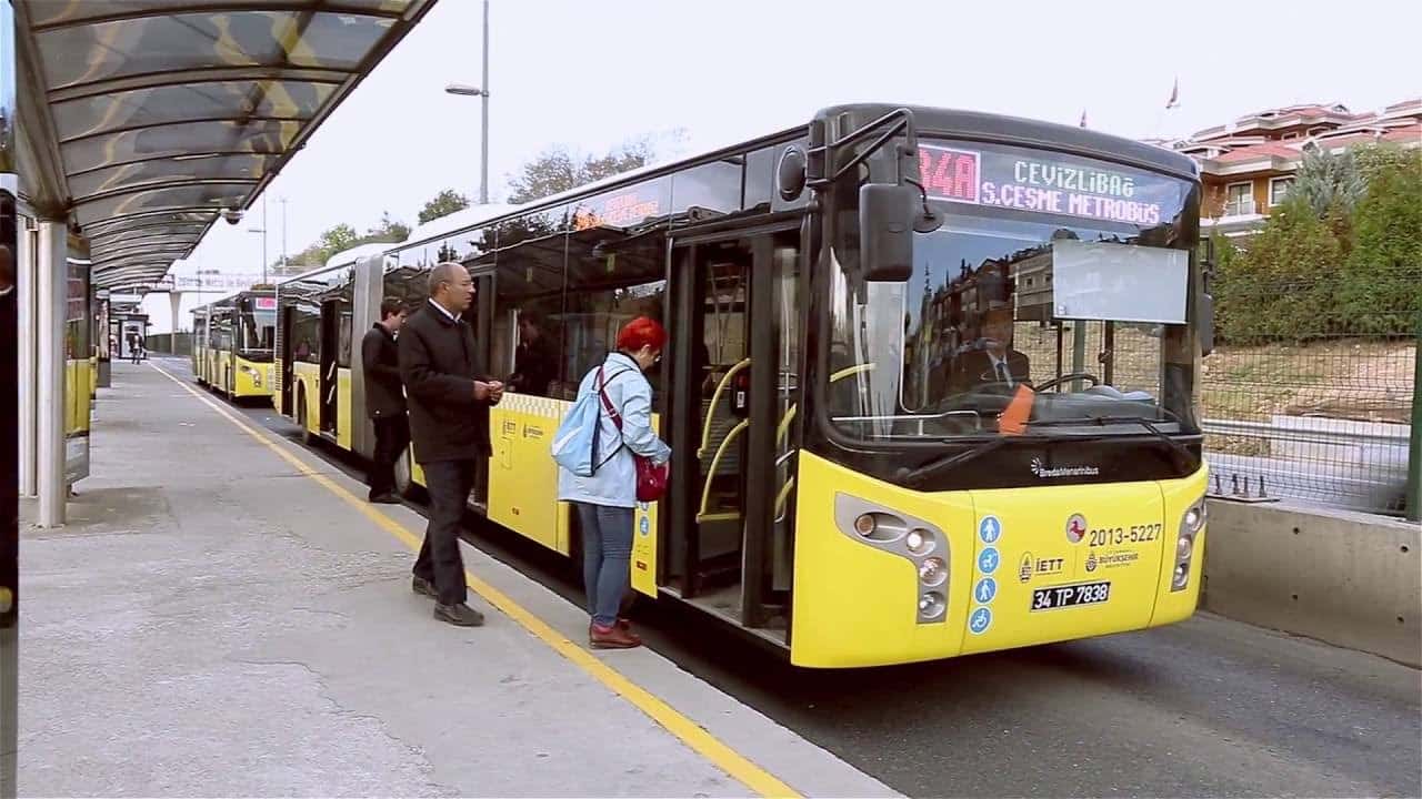 انخفاض معدلات استخدام المواصلات العامة في إسطنبول