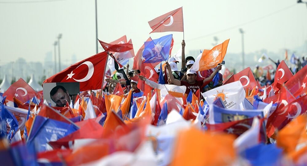 أطلق حزب العدالة والتنمية، الحاكم في تركيا، أغنية انتخابية جديدة تحت شعار "إعادة إسطنبول، إعادة حزب العدالة والتنمية"، وذلك في إطار استعداده للانتخابات المحلية المقرر إجراؤها عام 2024.