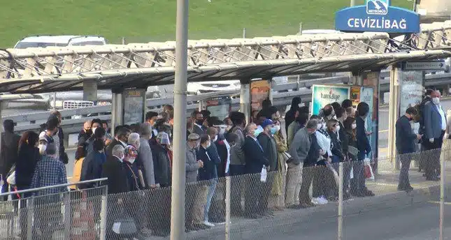 تركيا....المواصلات العامة وتحد التباعد الاجتماعي في ساعات الذروة