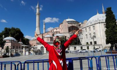 كم عدد الأحزاب السياسية في تركيا؟