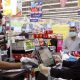 السعودية.. محاولة سطو على متجر تتحول إلى كابوس (شاهد)