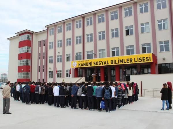 هام للمقيمين العرب بشأن موعد التسجيل في المدارس التركية تركيا اليوم