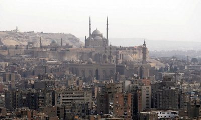 كنز يهبط على سيدتين من السماء في مصر (فيديو)
