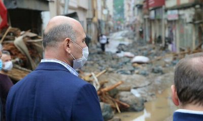 مصرع 4 أشخاص بسيول وانهيارات أرضية في تركيا (فيديو)