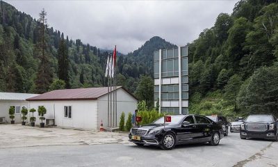 أردوغان يتفقد أعمال تطوير هضبة "آيدر" الشهيرة (فيديو)