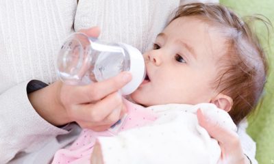 شرب الرضيع للماء يسبب وفاته.. تفاصيل