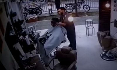 في صالون الحلاقة.. شاب يتلقى عدة رصاصات قاتلة في رأسه (فيديو)