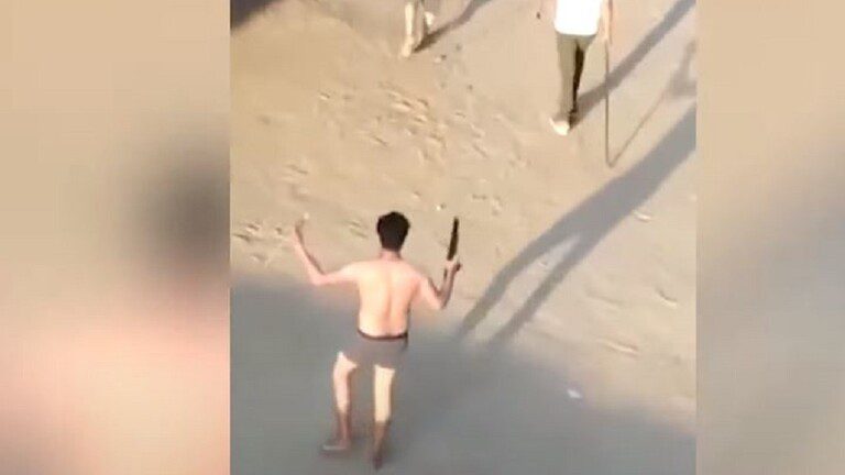 مصر.. عاطل يقتل شابا حاول الدفاع عن زوجته (فيديو)