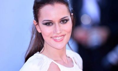 فهرية أفجين في صورة ساحرة مع طفلها (صور)