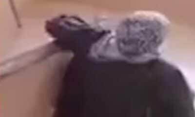مصر.. فيديو لشاب يجبر والدته على الزحف يثير ضجة كبيرة والسلطات تتحرك