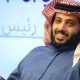 سجدة تركي آل الشيخ على أرض المطار تحصد 10 ملايين مشاهدة في 16 ساعة فقط (فيديو)