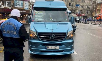 ضبط حـافلة صغيرة تقل 41 راكبا في أسنيورت (صورة)
