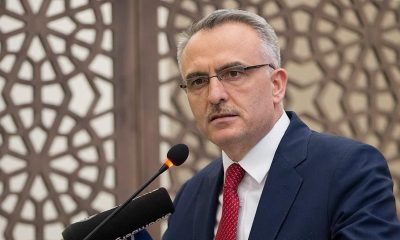 أردوغان يقيل رئيس البنك المركزي التركي مع تواصل انهيار الليرة