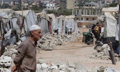 إحراق مخيم للاجئين السوريين شمالي لبنان (فيديو)