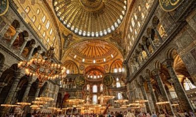 الرئيس أردوغان يُهدي مسجد آيا صوفيا هذه اللوحة العربية (صور)