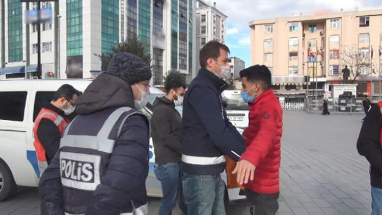الشرطة التركية تشن حملة تفتيش على مخالفي الإقامة في اسنيورت (صور)