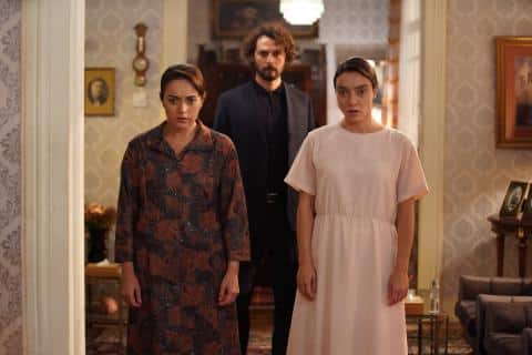 شاهد مسلسل شقة الأبرياء الحلقة 12 كاملة مترجمة