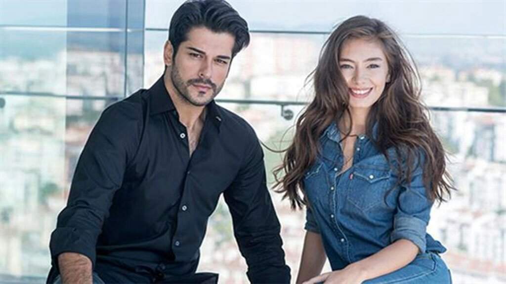 شاهد الحلقة الأولى 1 من مسلسل حب اعمى