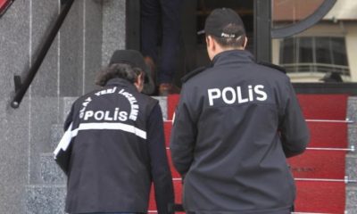 إسطنبول: سائحة روسية ترقص أثناء تغريمها 900 ليرة تركية (فيديو)