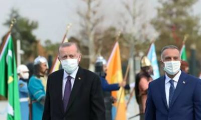 أردوغان يعدّل قميص الكاظمي.. وهكذا تفاعل النشطاء (شاهد)
