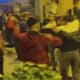مواطنون يخالفون حظر التجوّل ويحتفلون برأس السنة في إسطنبول (شاهد)