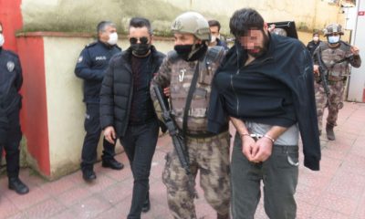 إسطنبول.. شاب يٌعاني من مشاكل نفسية يستدعي تدخل الشرطة الخاصة (صور)