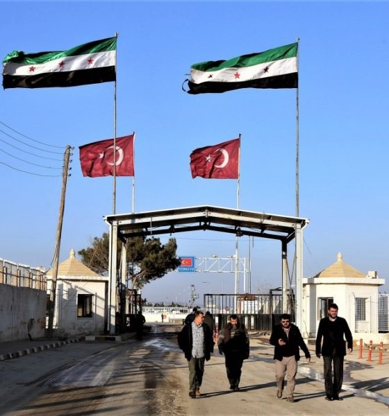 بعد الجدل على منصات التواصل.. سوريا توضّح آليات “الفيش” في المعابر مع تركيا