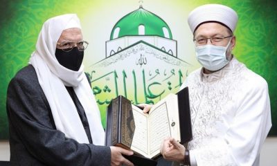 رئيس الشؤون الدينية التركي يلتقي رئيس المجلس الإسلامي السوري في إسطنبول