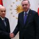 الرئيس أردوغان يزور زعيم حزب الحركة القومية دولت بهجلي في منزله