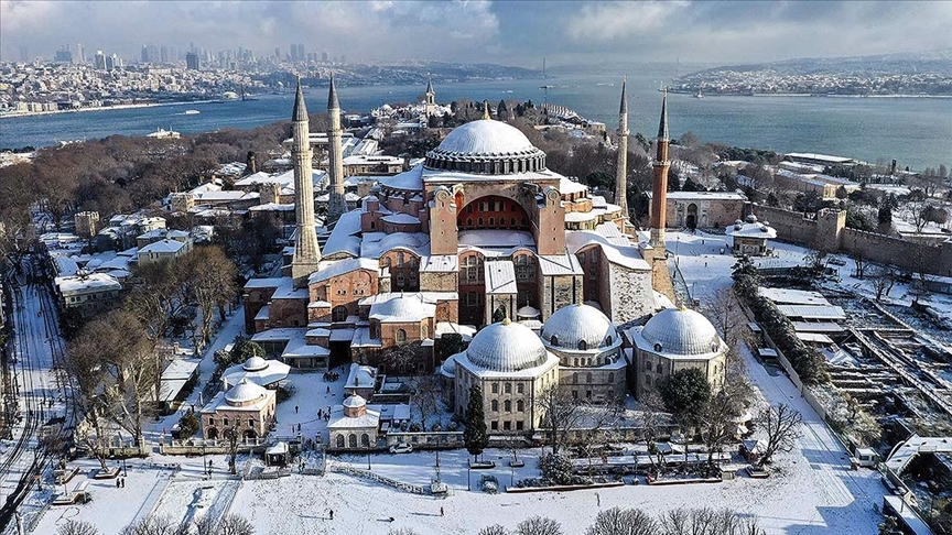 موسم الثلوج في إسطنبول 2023