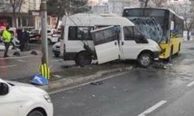إسطنبول: 7 اصابات في حادث سير مروع بين حافلة بلدية وحافلة صغيرة