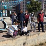 "مشهد صادم" فتاة تركية تفقد السيطرة على سيارة (صور)