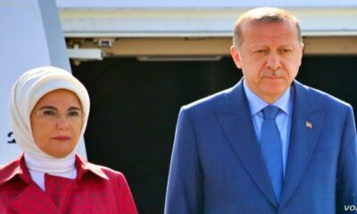 زوجة الرئيس التركي أردوغان تحتفل بيوم ميلاده بصورة