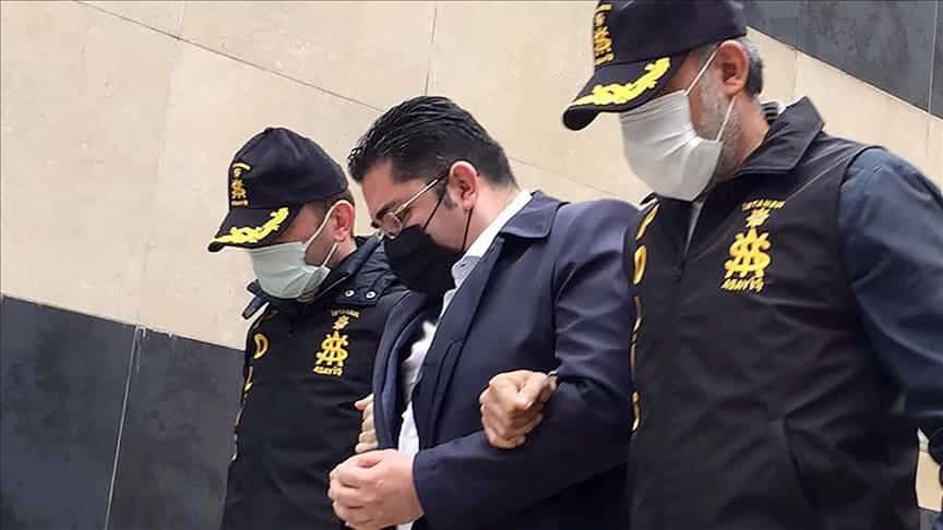 تركيا اليوم بتهمة النصب والاحتيال.. الأمن التركي يعتقل إيراني مطلوب للإنتربول بإسطنبول بتهمة النصب والاحتيال.. الأمن التركي يعتقل إيراني مطلوب للإنتربول بإسطنبول
