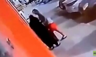 في وضح النهار.. واقعة تحرش بامرأة في جدة تفجر غضبا في السعودية! (فيديو)