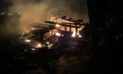 اندلاع حريق في ساحة الخردة في ولاية بورصة