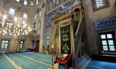 مسجد تركي يتزيّن بقطع من "الحجر الأسود".. ما علاقة "القانوني"؟