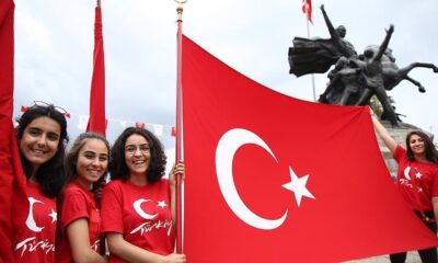 تركيا تحتفل بعيد الشباب والرياضة