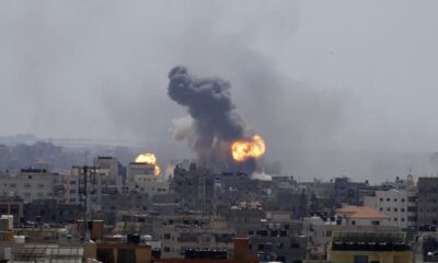 عائلة فلسطينية تحتمي بالدعاء أثناء قصف الاحتلال (شاهد)