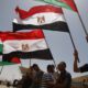 صورة لمصري وفلسطيني تثير ضجة كبيرة على فيسبوك