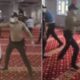فتح تحقيق في حادثة رش رذاذ الفلفل على معتكفي أحد المساجد بتركيا (فيديو)