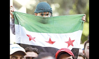 سوريون يحتفلون في إسطنبول بسقوط الأسد