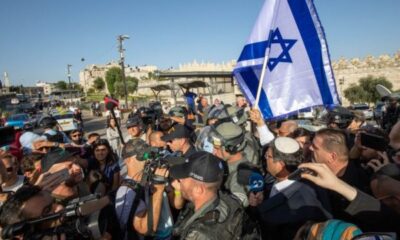 انطلاق مسيرة الأعلام للمستوطنين في القدس وسط توتر شديد يسود المدينة