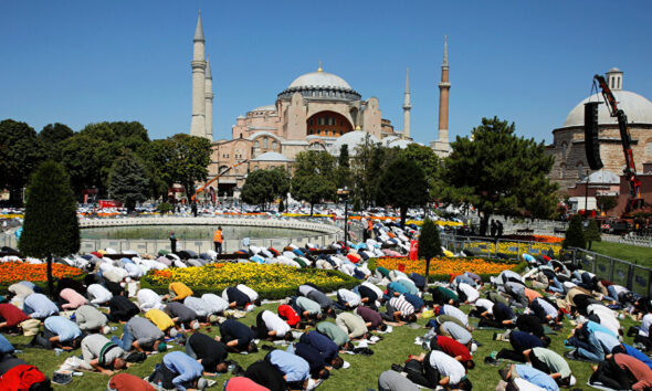 ما هو الدين الرسمي في تركيا