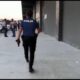 بالفيديو..اصابات في قتال بين رعايا أجانب وحراس أمن في إسطنبول