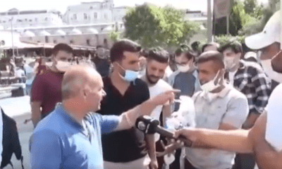 بالفيديو: الاعتداء على مواطن تركي دافع عن السوريين وسط الشارع