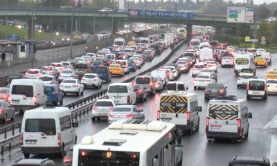 الأمطار الغزيرة تعرقل حركة المرور في إسطنبول