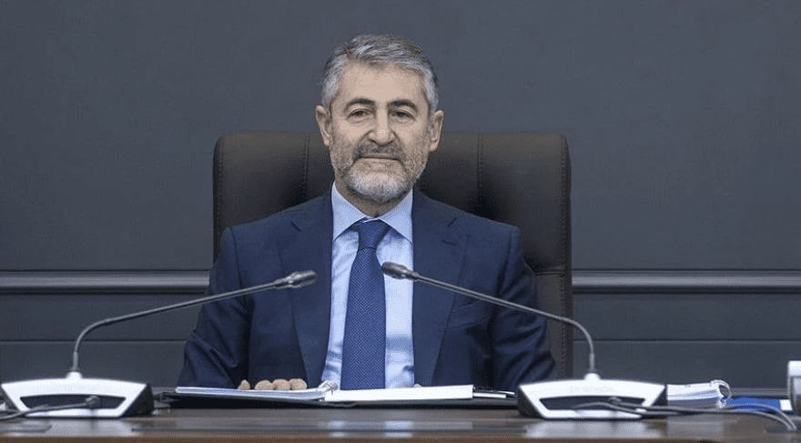 تركيا اليوم وزير المالية التركي: هذا العام سيشهد تحطم أرقام قياسية وسنبدأ في تحقيق المكاسب العليا وزير المالية التركي: هذا العام سيشهد تحطم أرقام قياسية وسنبدأ في تحقيق المكاسب العليا