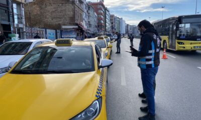 شرطة المرور تنفذ عمليات تفتيش على السائقين في إسطنبول