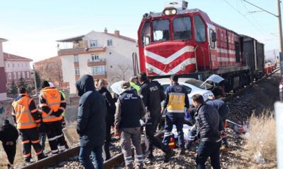 قتلى وجرحى في حادث اصطدام قطار بسيارة في العاصمة أنقرة.. فيديو
